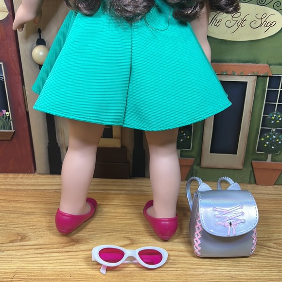 My Life City Toy Green Eyes Freckles Long Brown Curly Hair 18” Doll 2013 - Picture 13 of 13